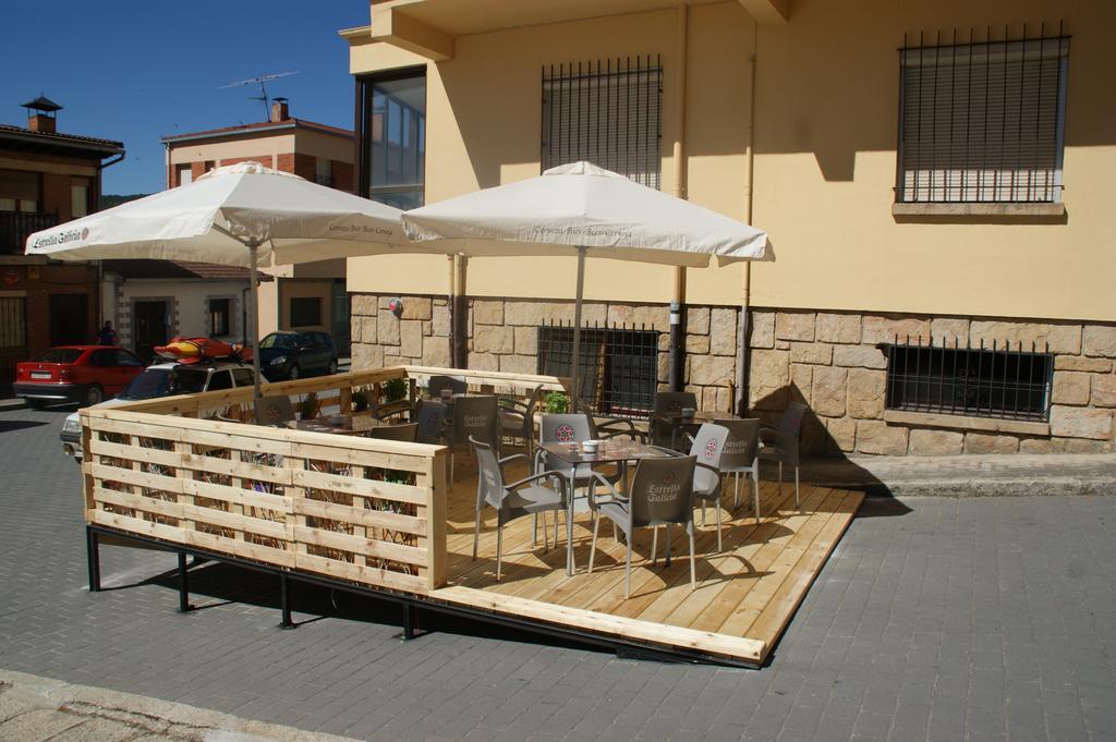 Hostal La Tablada Navaleno Exterior photo